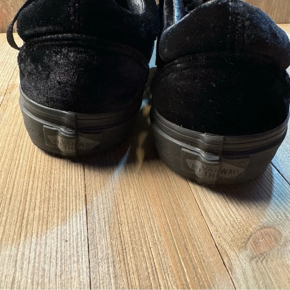 NWOT Black Velvet Old Skool Vans Skater Shoes Low Top Sneakers Unisex 6.5-W 5-M - Picture 8 of 8